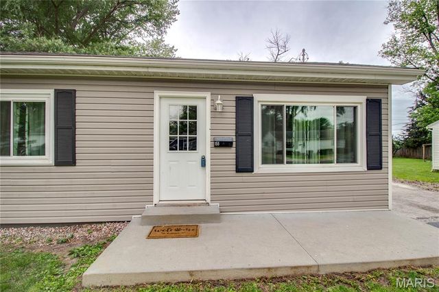 155 Roberts Street, Jerseyville, IL 62052