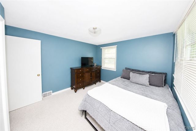 1330 Meadowbrook Drive, Syracuse, NY 13224