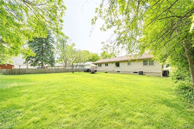 1330 Meadowbrook Drive, Syracuse, NY 13224