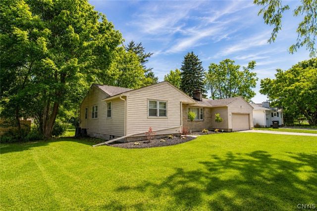 1330 Meadowbrook Drive, Syracuse, NY 13224