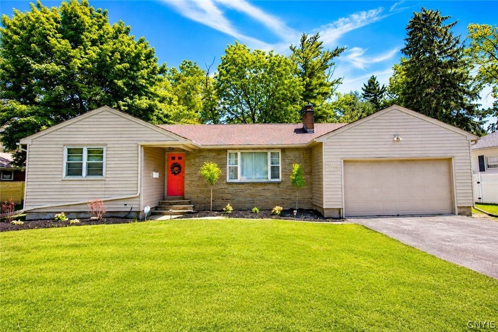 1330 Meadowbrook Drive, Syracuse, NY 13224