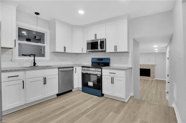 2 Edith Key ST, Hampton, VA 23666