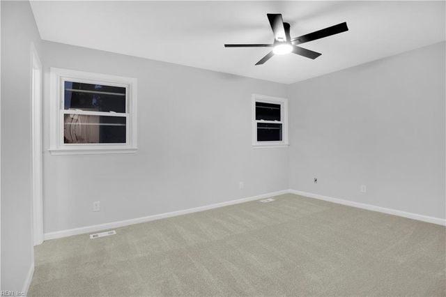 2 Edith Key ST, Hampton, VA 23666