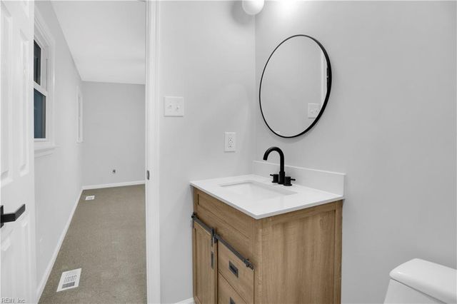 2 Edith Key ST, Hampton, VA 23666