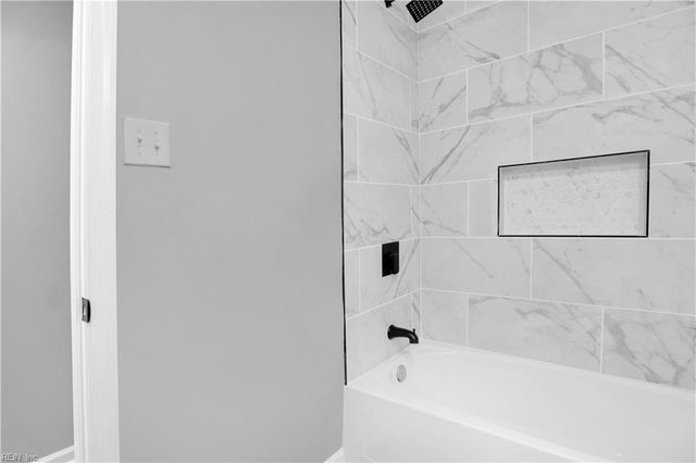 2 Edith Key ST, Hampton, VA 23666