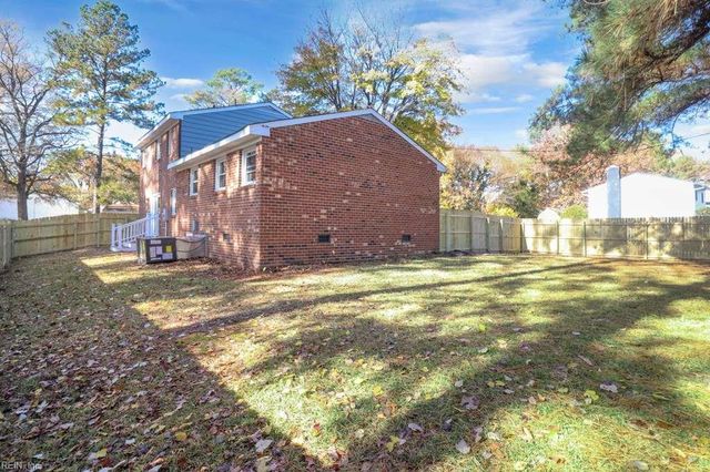 2 Edith Key ST, Hampton, VA 23666