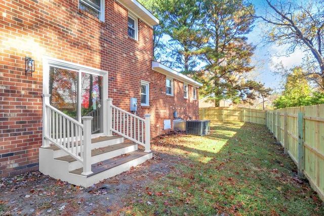 2 Edith Key ST, Hampton, VA 23666