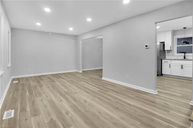 2 Edith Key ST, Hampton, VA 23666