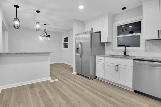 2 Edith Key ST, Hampton, VA 23666