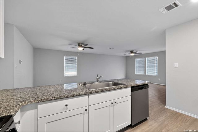 3330 Kornberg Drive, Converse, TX 78109