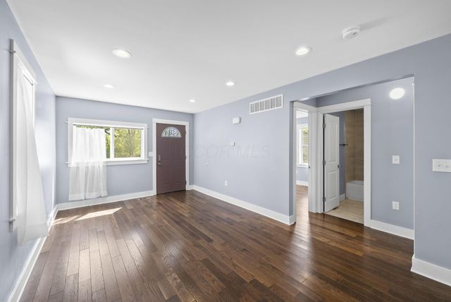 3637 S Champion Avenue, Columbus, OH 43207