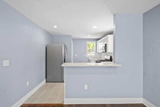 3637 S Champion Avenue, Columbus, OH 43207