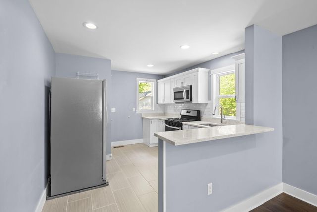 3637 S Champion Avenue, Columbus, OH 43207