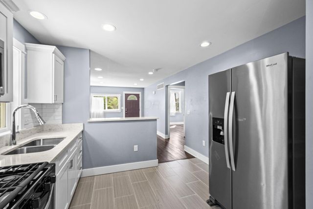 3637 S Champion Avenue, Columbus, OH 43207