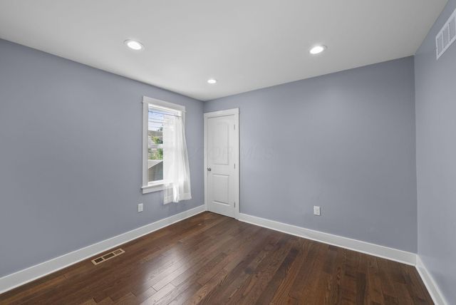 3637 S Champion Avenue, Columbus, OH 43207