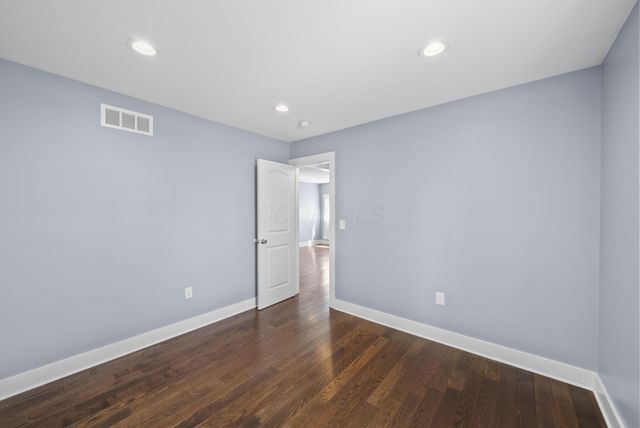 3637 S Champion Avenue, Columbus, OH 43207