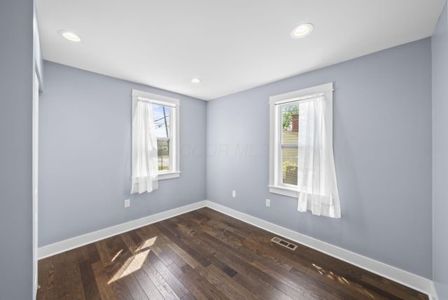3637 S Champion Avenue, Columbus, OH 43207