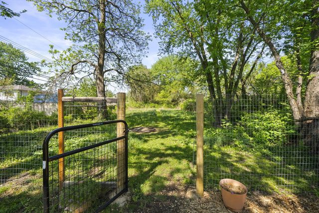 3637 S Champion Avenue, Columbus, OH 43207