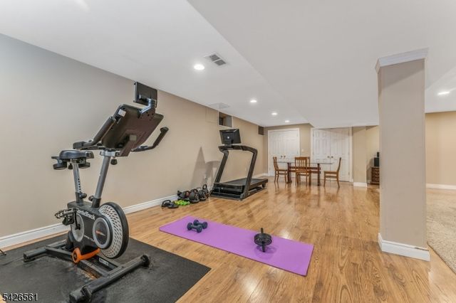 34 Molasses Hill Rd, Clinton Twp., NJ 08833