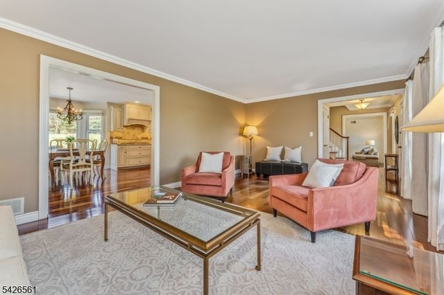 34 Molasses Hill Rd, Clinton Twp., NJ 08833