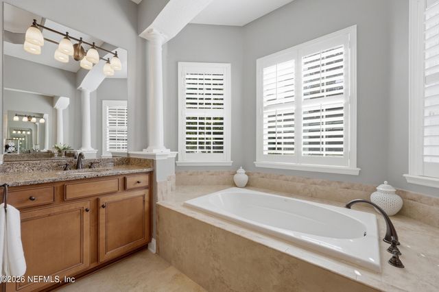 284 ST JOHNS FOREST Boulevard, St. Johns, FL 32259