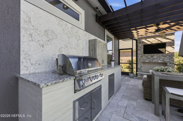 284 ST JOHNS FOREST Boulevard, St. Johns, FL 32259