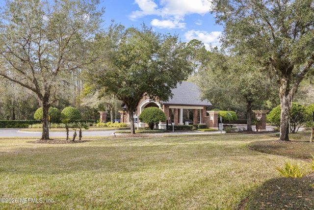 284 ST JOHNS FOREST Boulevard, St. Johns, FL 32259