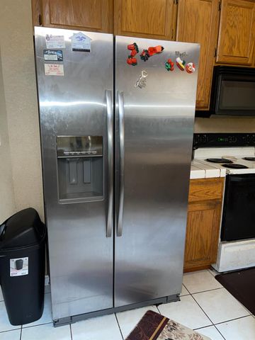 774 Sugar Pine Dr, Lathrop, CA 95330