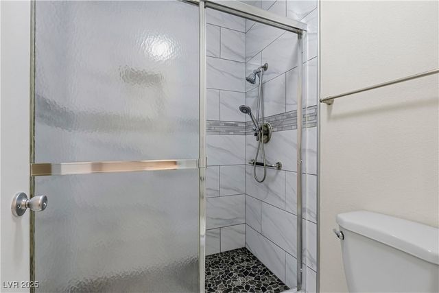 3305 Fairview Lane, Las Vegas, NV 89121