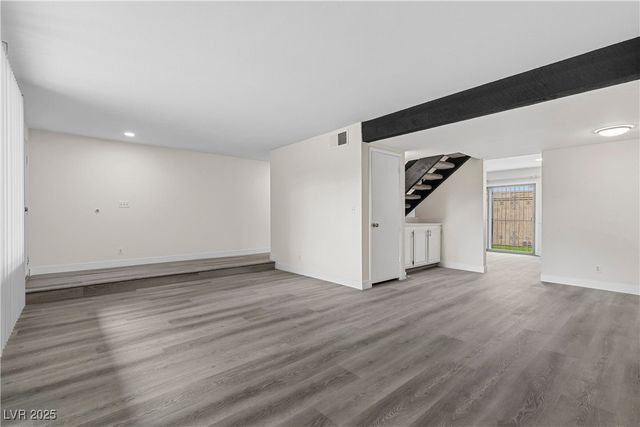 3305 Fairview Lane, Las Vegas, NV 89121