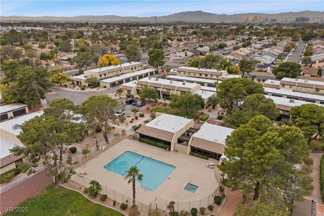 3305 Fairview Lane, Las Vegas, NV 89121