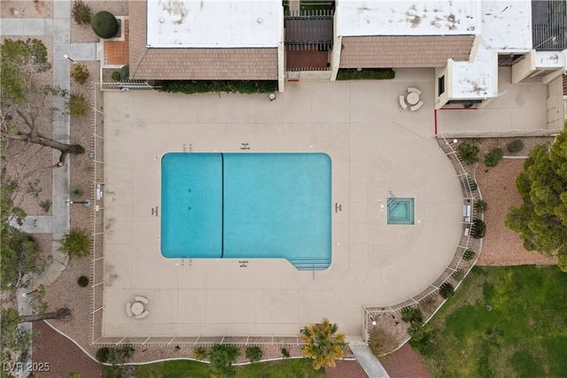 3305 Fairview Lane, Las Vegas, NV 89121