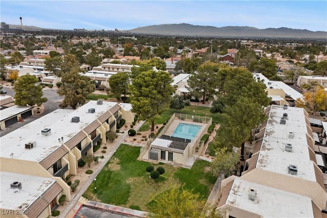 3305 Fairview Lane, Las Vegas, NV 89121