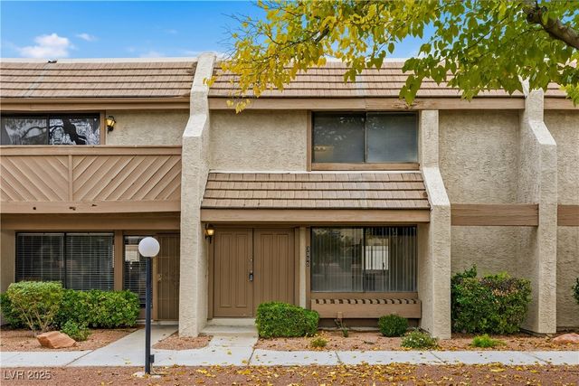 3305 Fairview Lane, Las Vegas, NV 89121