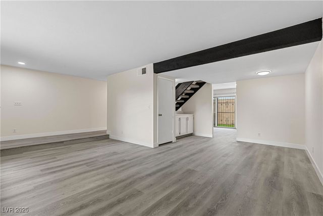 3305 Fairview Lane, Las Vegas, NV 89121