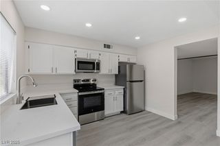 3305 Fairview Lane, Las Vegas, NV 89121