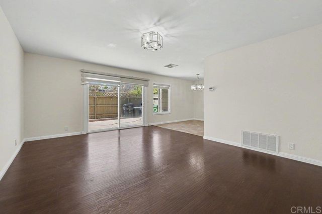2366 Adirondack Row 5, San Diego, CA 92139