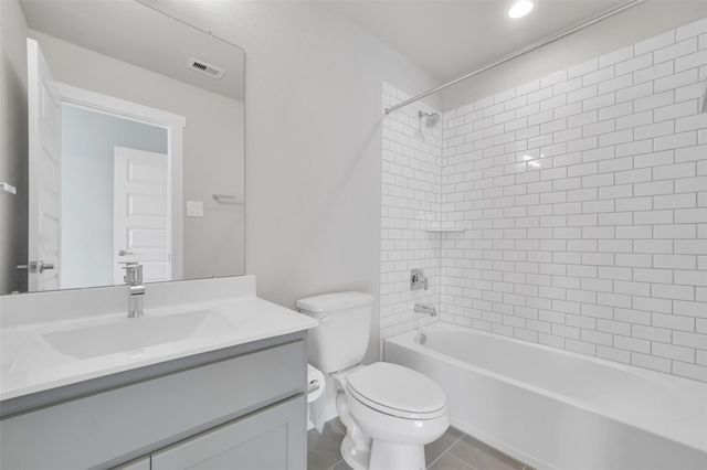 3322 Black Gore Creek Drive, Katy, TX 77494