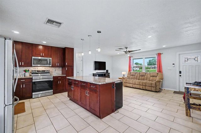 3321 DAUPHINE STREET, Sebring, FL 33872