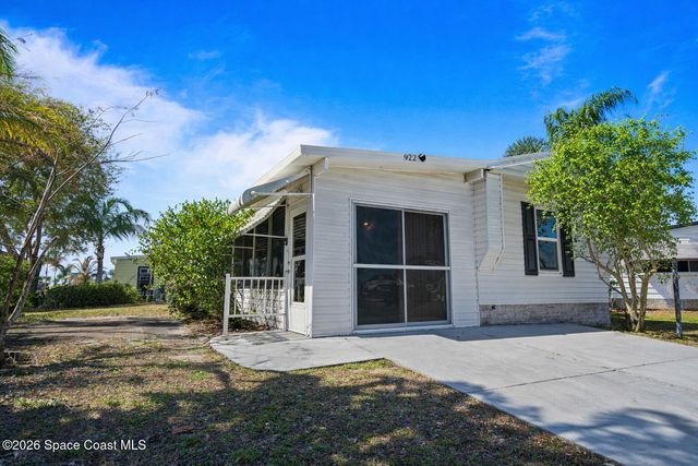 922 Bougainvillea Circle, Barefoot Bay, FL 32976