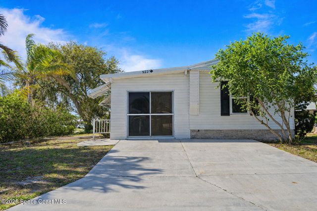 922 Bougainvillea Circle, Barefoot Bay, FL 32976