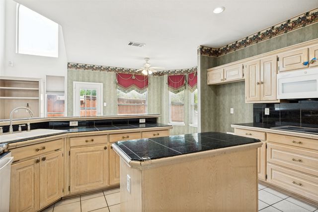 304 Kahala Drive, Dallas, TX 75218