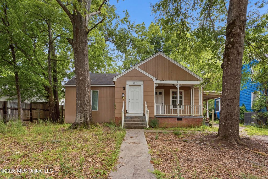 367 Iroquois Avenue, Jackson, MS 39206