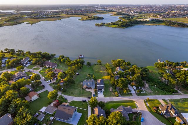 4536 N Shore Drive, The Colony, TX 75056