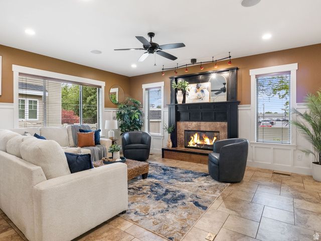 663 N 100 E, Springville, UT 84663