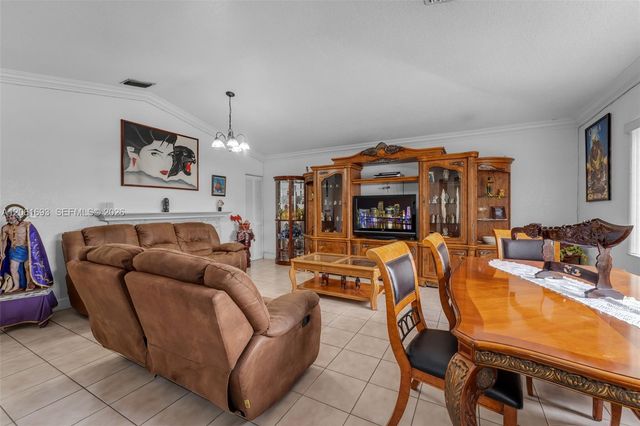 14726 SW 82nd Ter, Miami, FL 33193