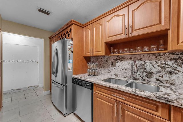 14726 SW 82nd Ter, Miami, FL 33193