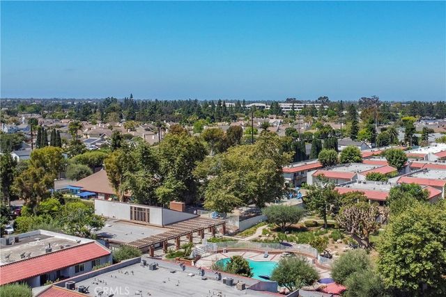 2511 W. Sunflower Ave. H3, Santa Ana, CA 92704