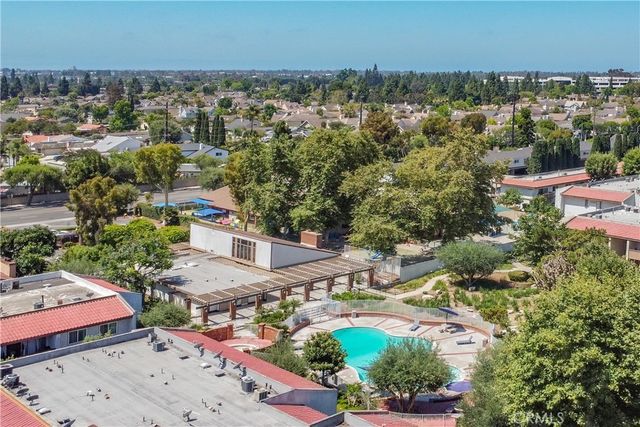 2511 W. Sunflower Ave. H3, Santa Ana, CA 92704