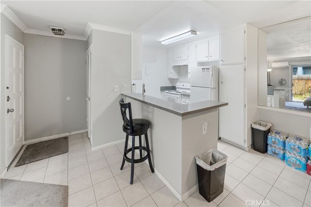 2511 W. Sunflower Ave. H3, Santa Ana, CA 92704